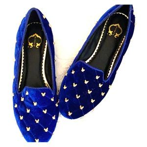 C wonder blue velvet loafers with gold bulldog